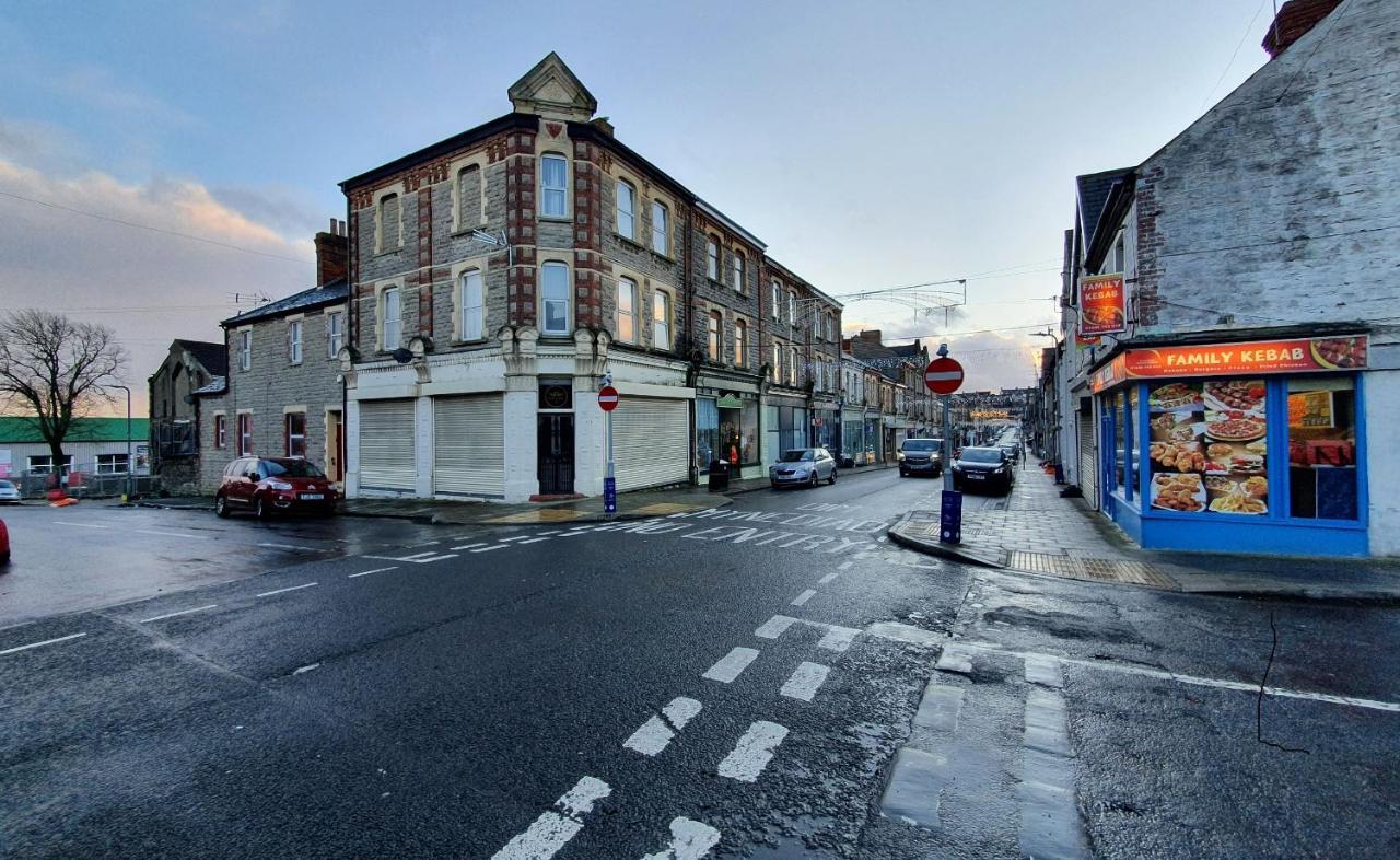 F3 2 Bedroomed Town House - Free Parking - Super 150 Mbps Wifi Near Gavin N Stacey Film House - 1 Free Dog Allowed Barry Zewnętrze zdjęcie