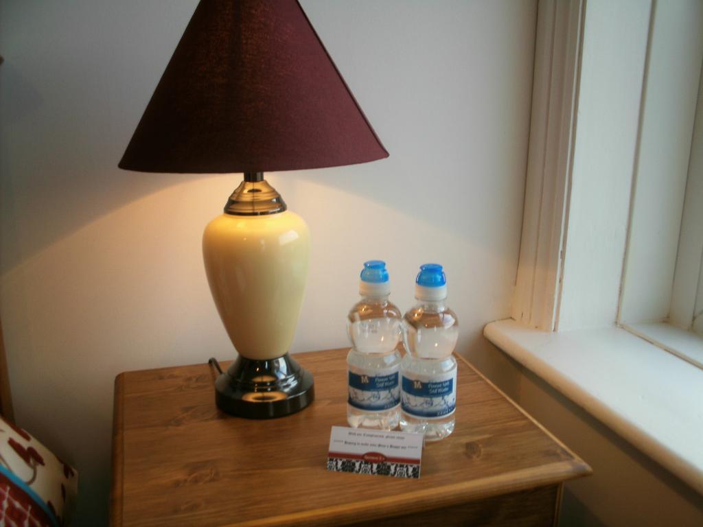 F3 2 Bedroomed Town House - Free Parking - Super 150 Mbps Wifi Near Gavin N Stacey Film House - 1 Free Dog Allowed Barry Pokój zdjęcie