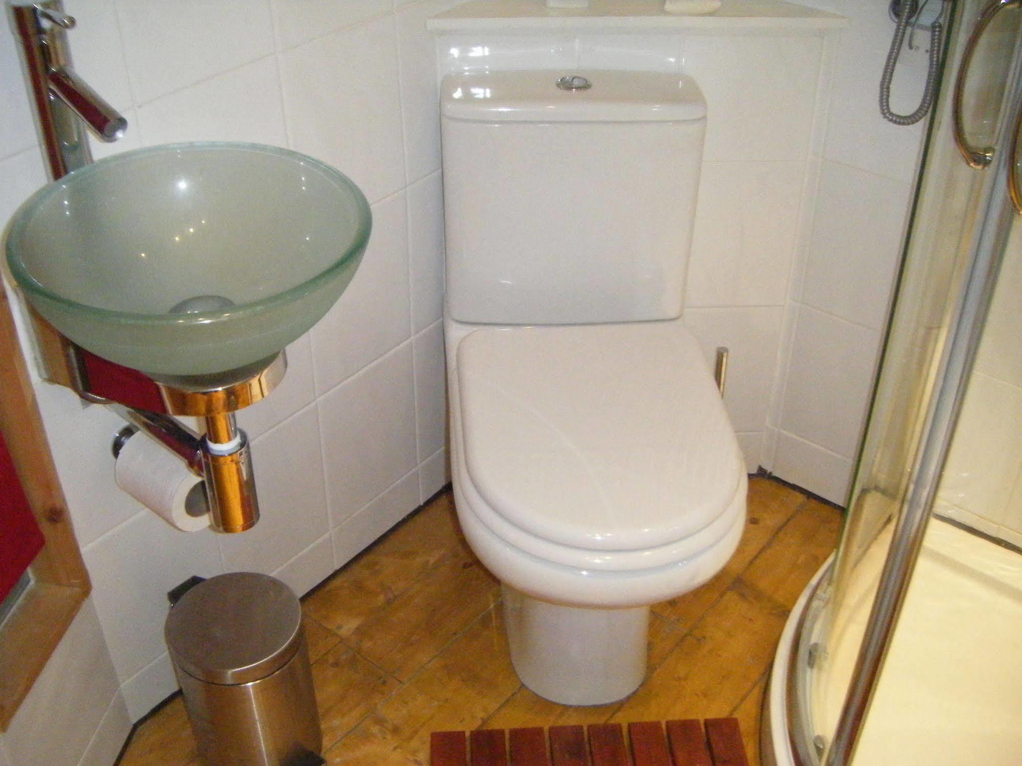 F3 2 Bedroomed Town House - Free Parking - Super 150 Mbps Wifi Near Gavin N Stacey Film House - 1 Free Dog Allowed Barry Zewnętrze zdjęcie