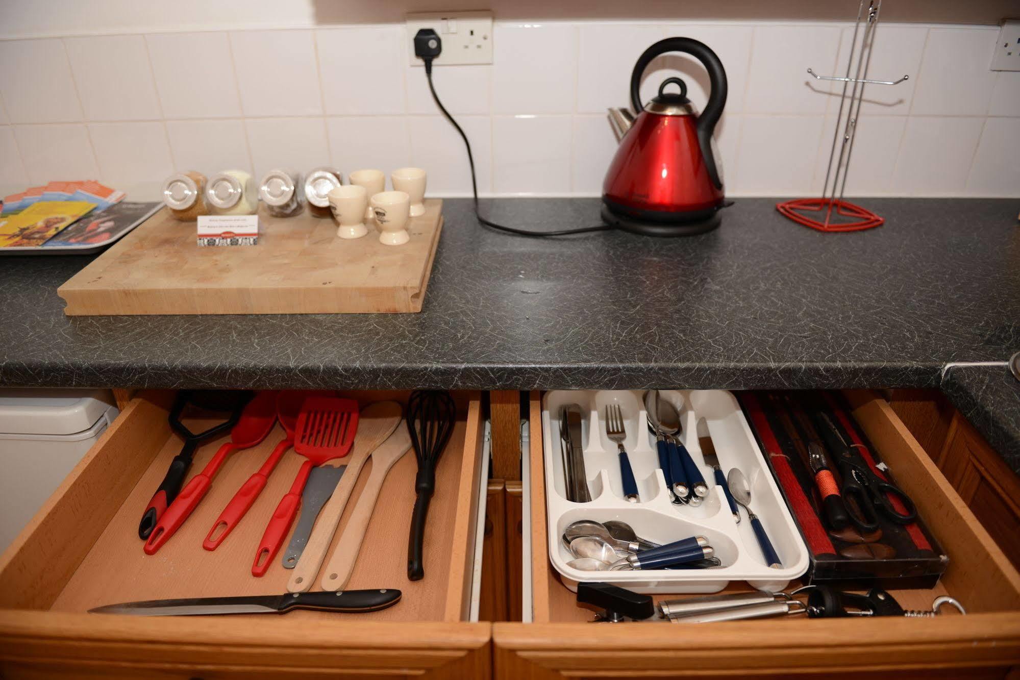 F3 2 Bedroomed Town House - Free Parking - Super 150 Mbps Wifi Near Gavin N Stacey Film House - 1 Free Dog Allowed Barry Zewnętrze zdjęcie