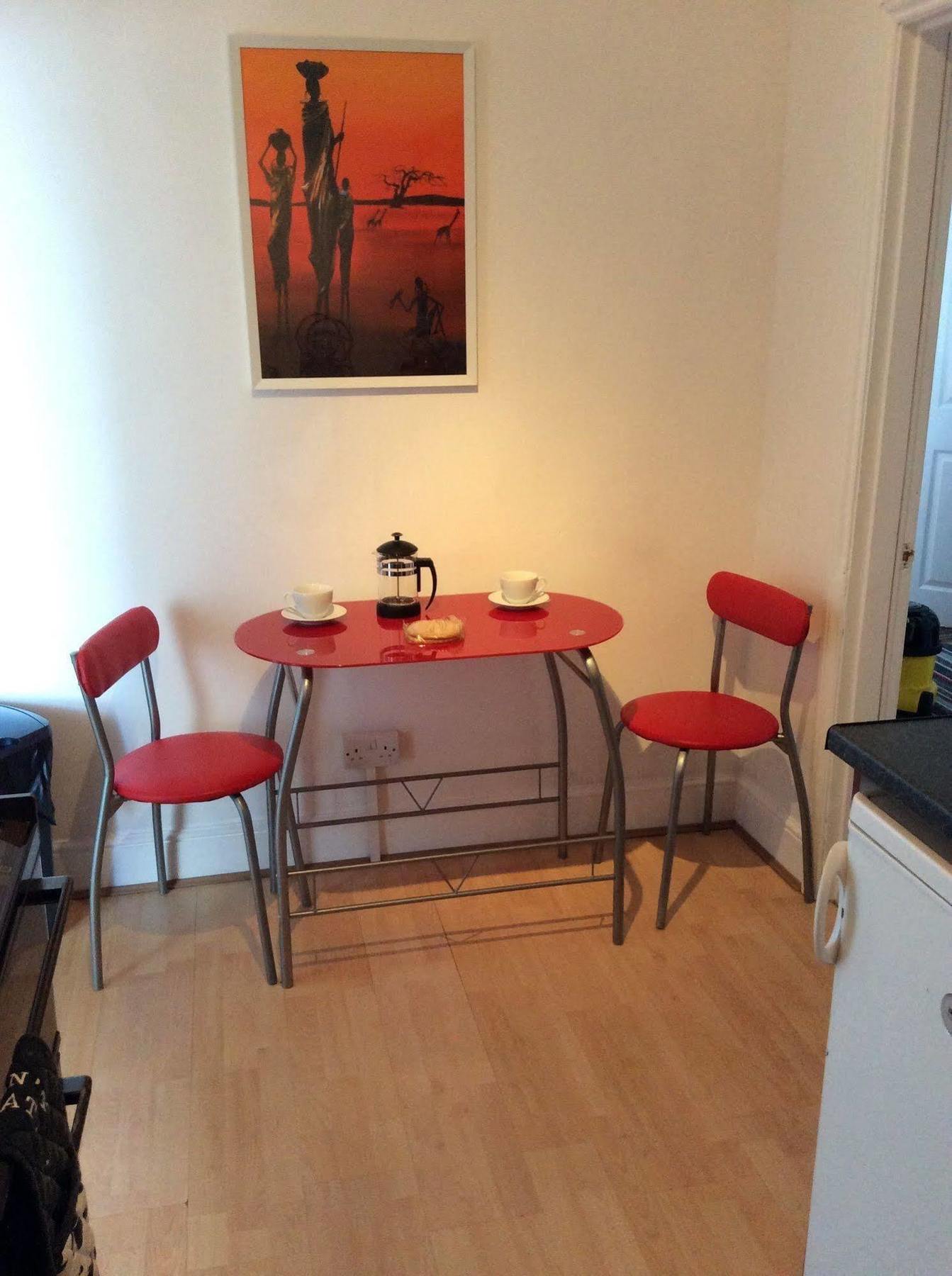 F3 2 Bedroomed Town House - Free Parking - Super 150 Mbps Wifi Near Gavin N Stacey Film House - 1 Free Dog Allowed Barry Zewnętrze zdjęcie