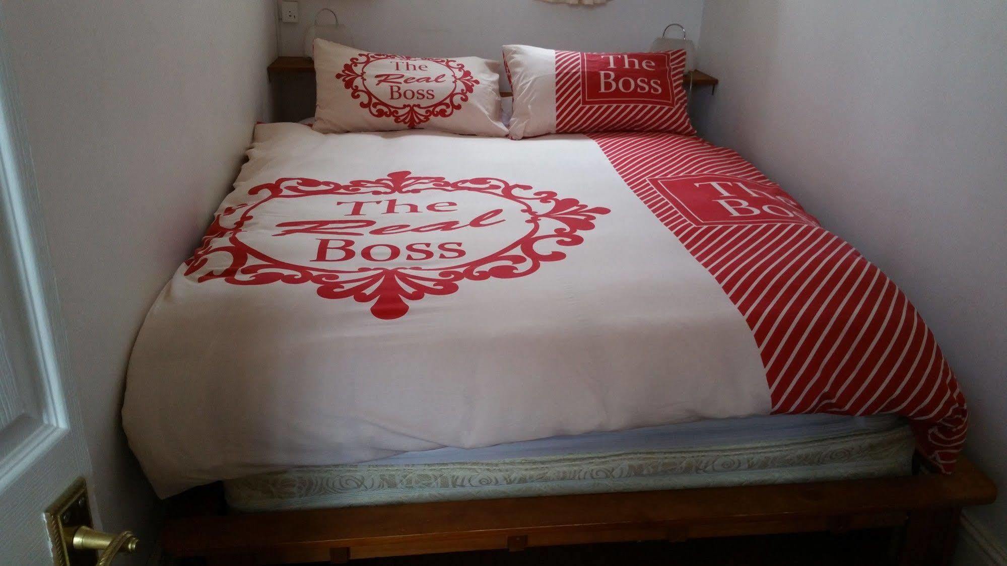 F3 2 Bedroomed Town House - Free Parking - Super 150 Mbps Wifi Near Gavin N Stacey Film House - 1 Free Dog Allowed Barry Zewnętrze zdjęcie